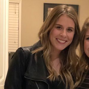 Meet your Posher, Alyssa